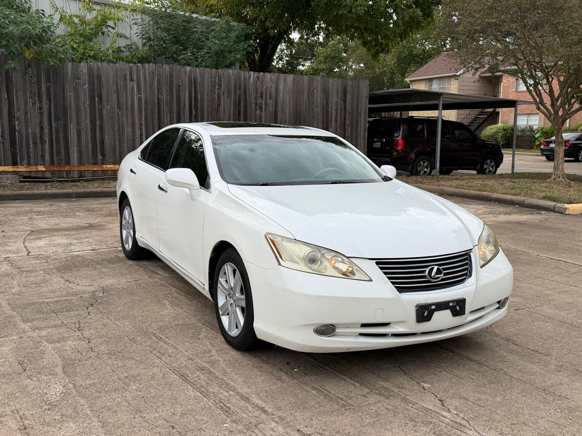2008 Lexus ES 350 front right angle