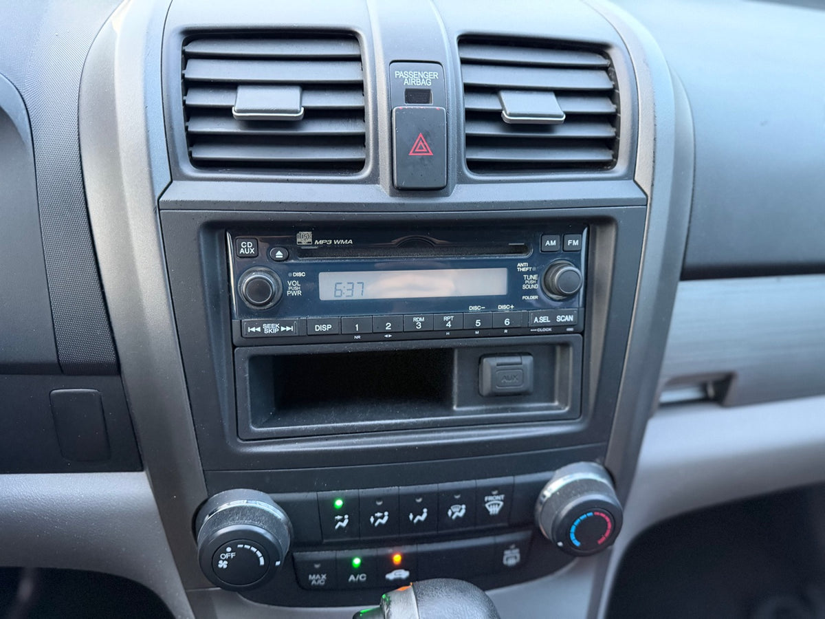 2011 Honda CR-V LX climate controls