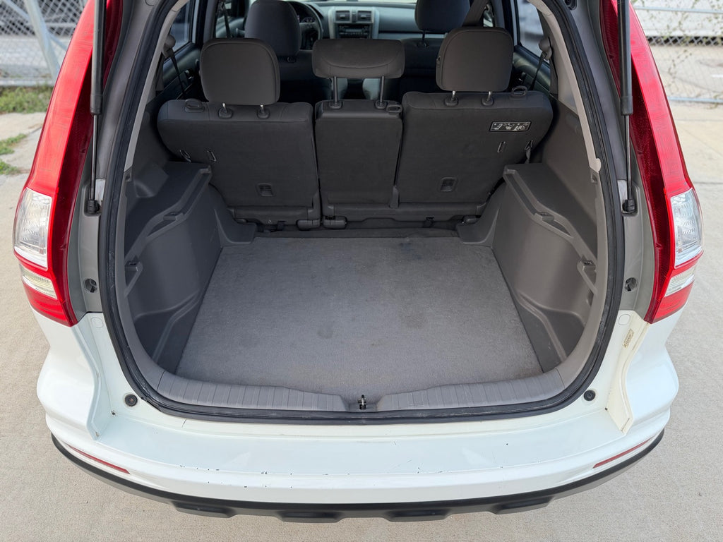 2011 Honda CR-V LX cargo area