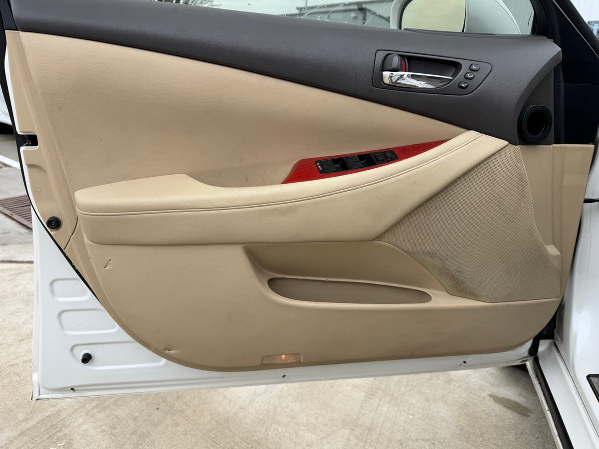 2008 Lexus ES 350 door panel