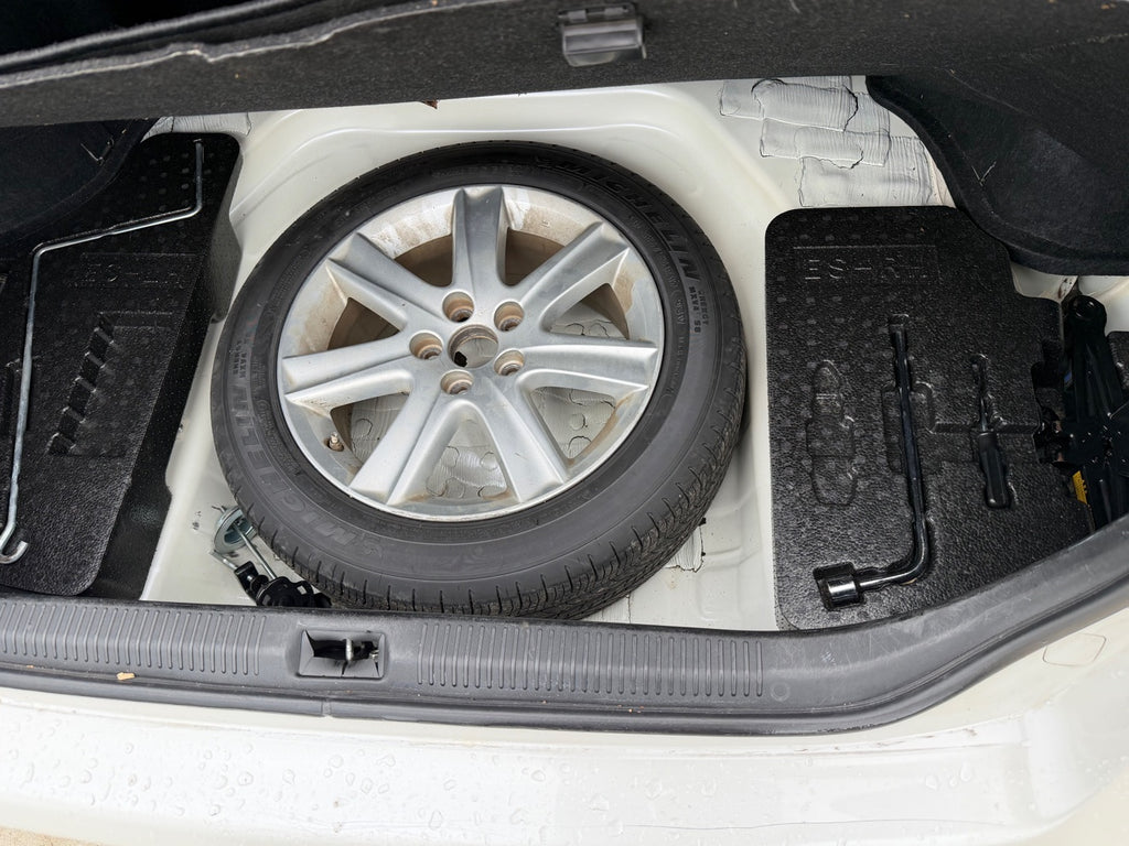 2008 Lexus ES 350 spare tire