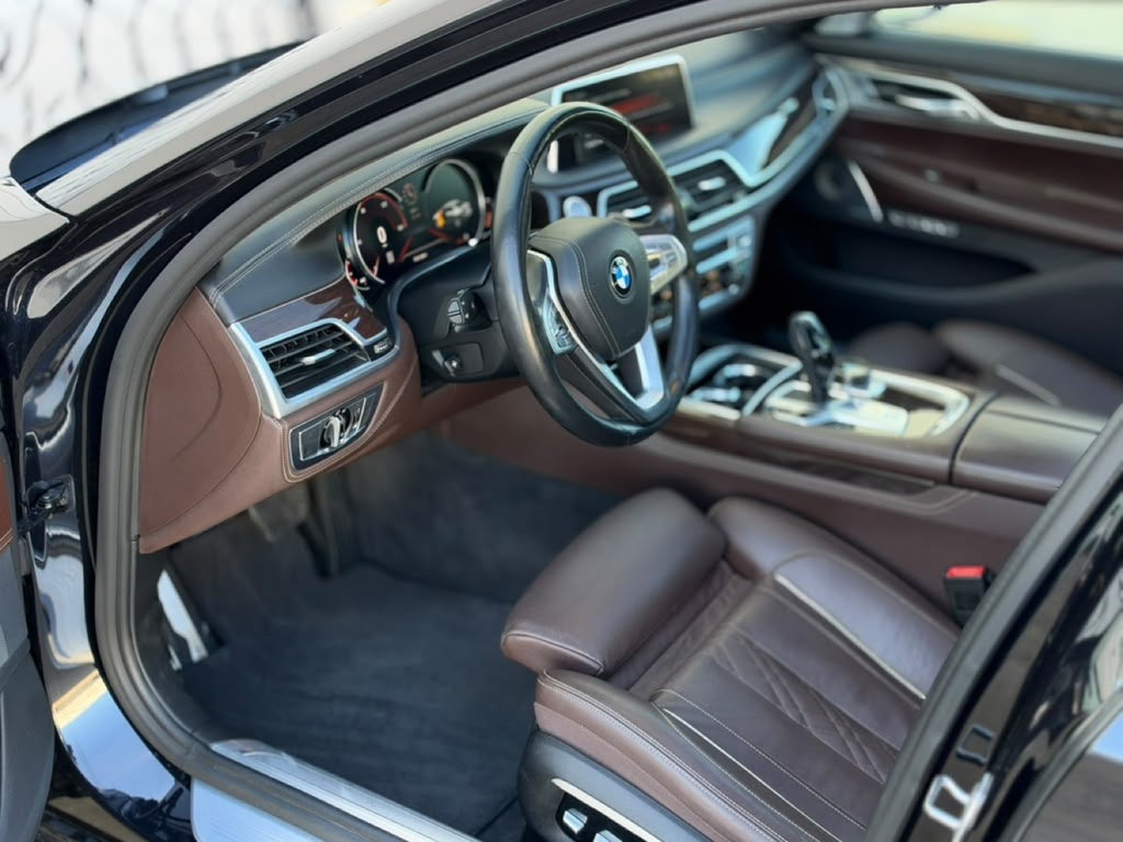 2016 BMW 750i xDrive
