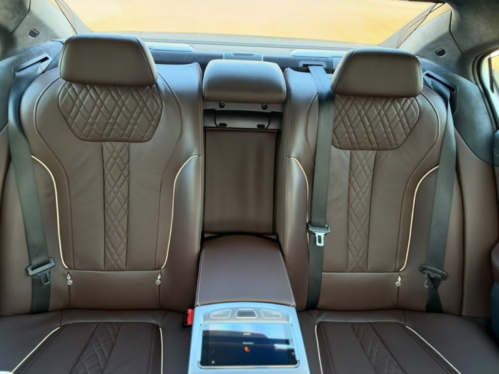 2016 BMW 750i xDrive