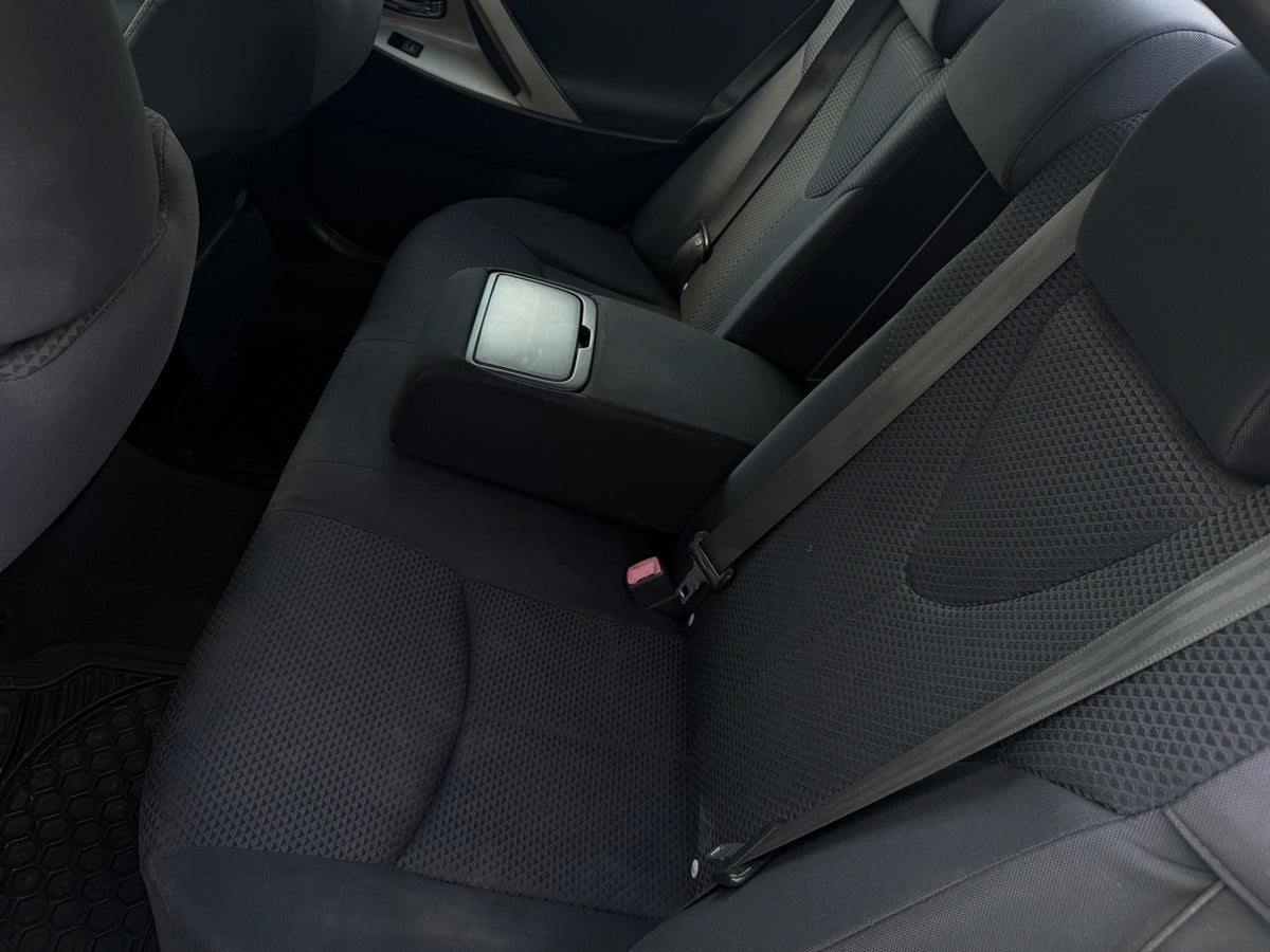 2011 Toyota Camry SE rear seats