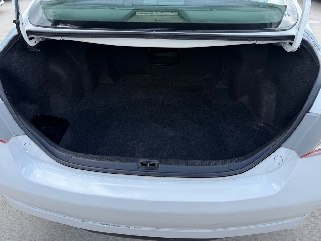 2011 Toyota Camry SE trunk