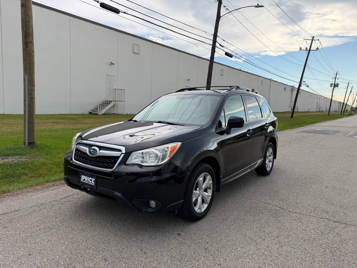 2014 Subaru Forester front 3/4 view